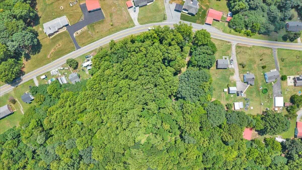 585 Doe Run RD - Photo 9