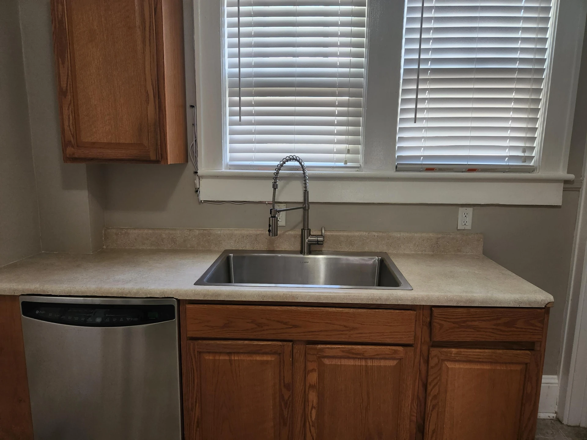 2708 Chatham ST NW - Photo 10