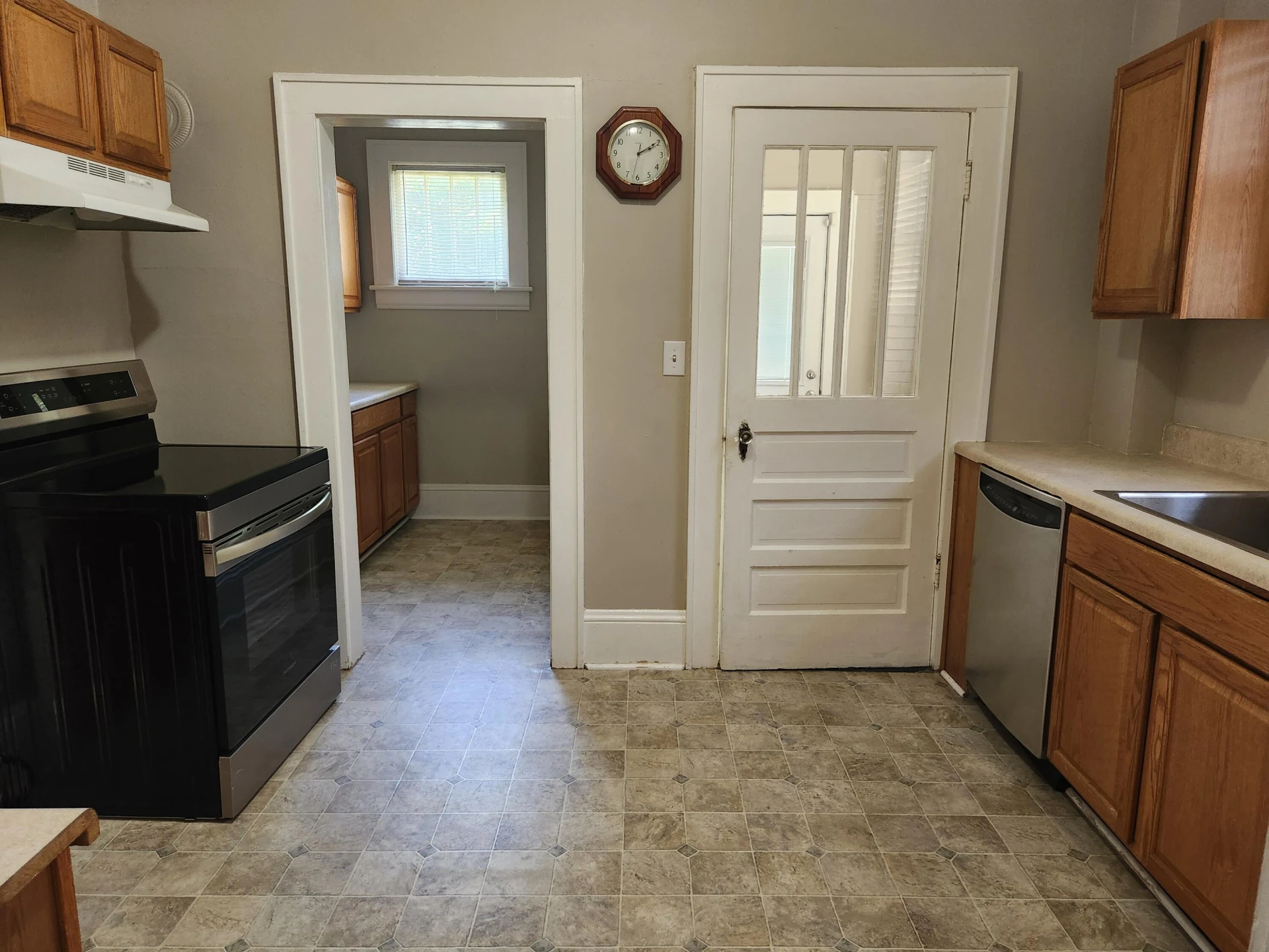 2708 Chatham ST NW - Photo 11