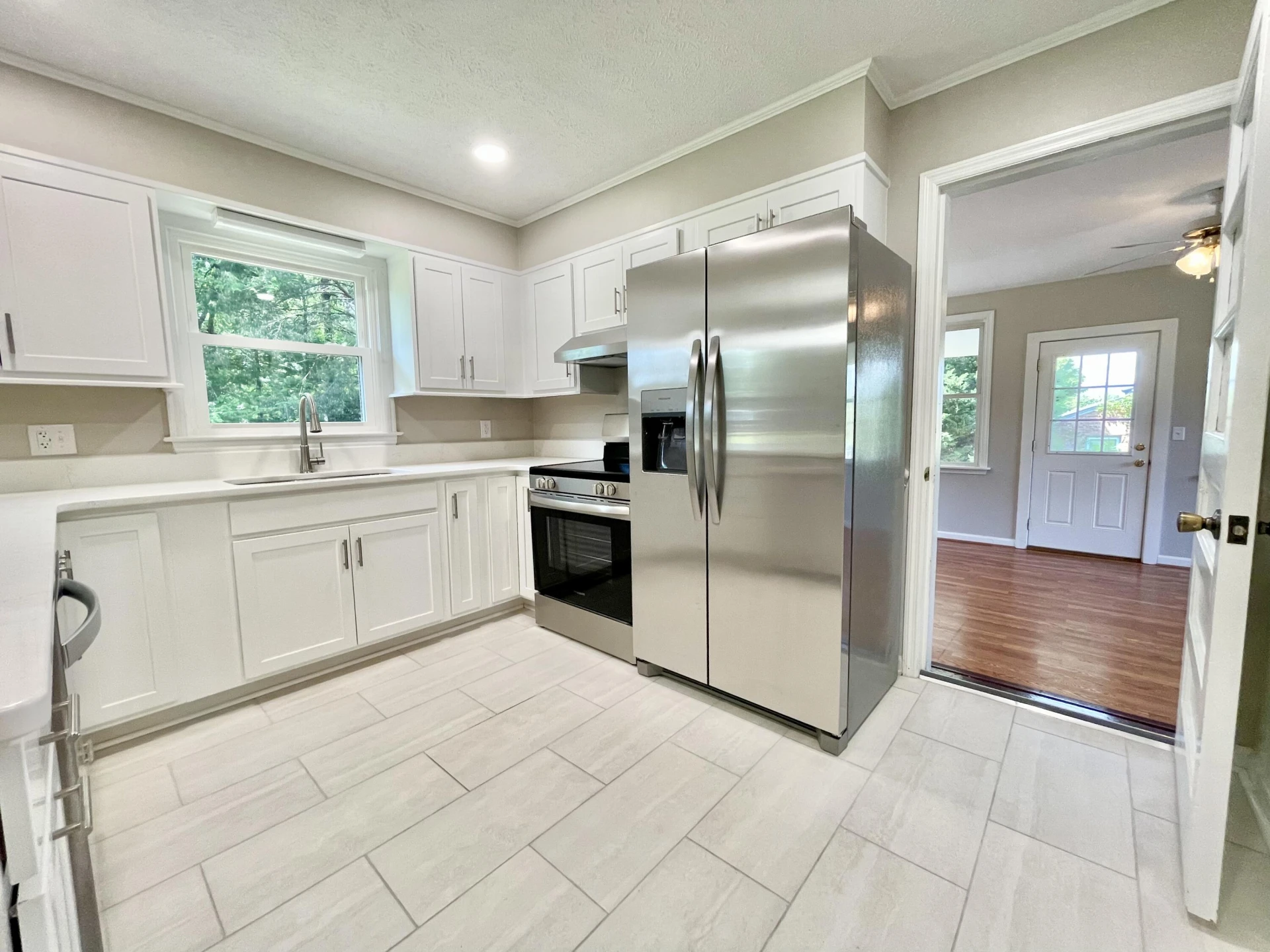 1018 Woodhaven DR - Photo 13