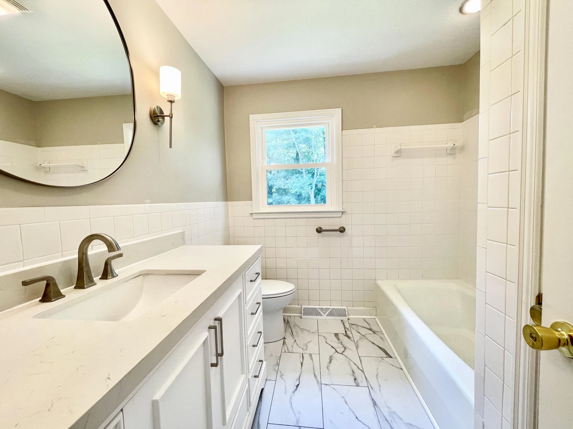 1018 Woodhaven DR - Photo 18