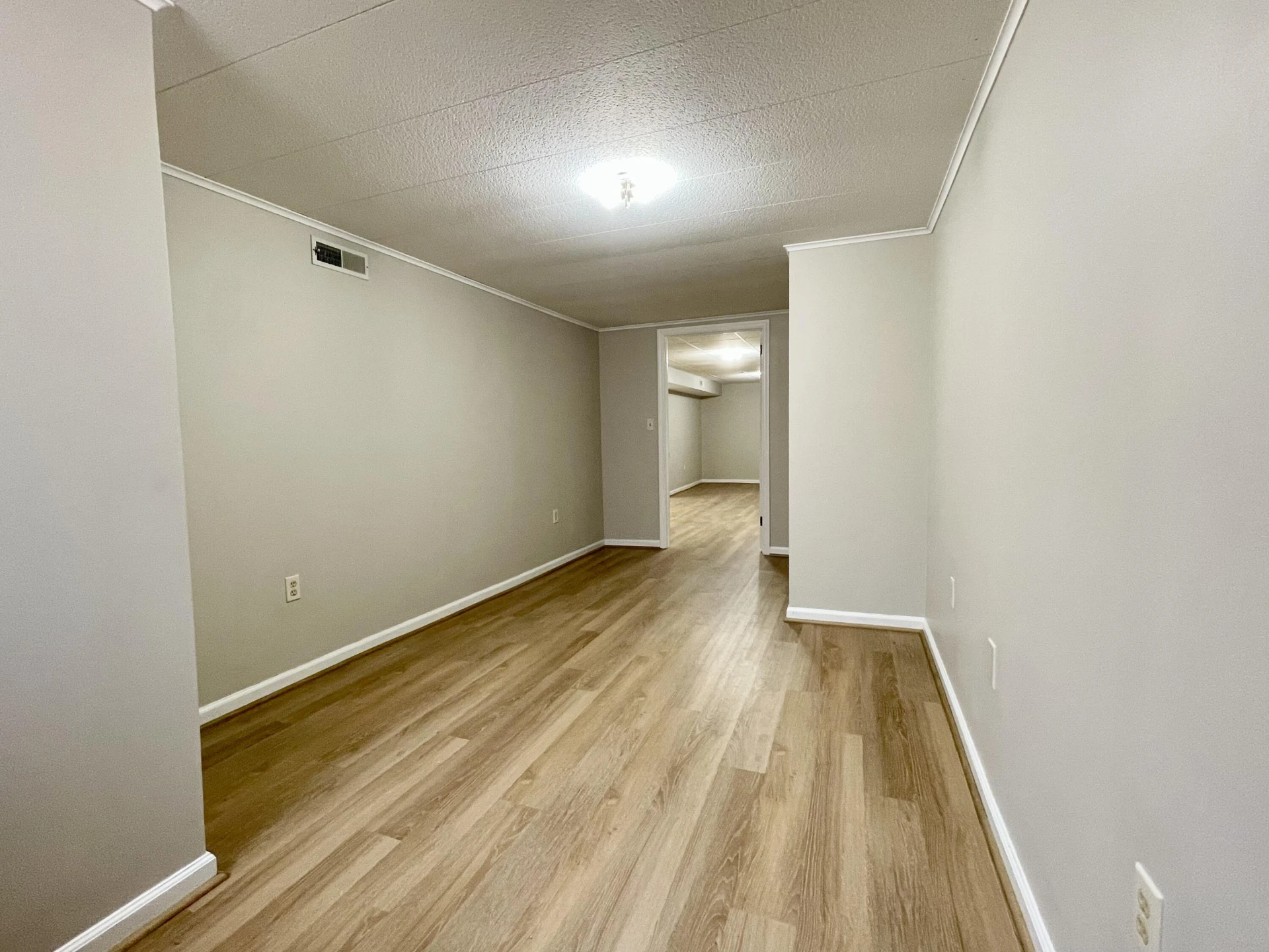 1018 Woodhaven DR - Photo 31