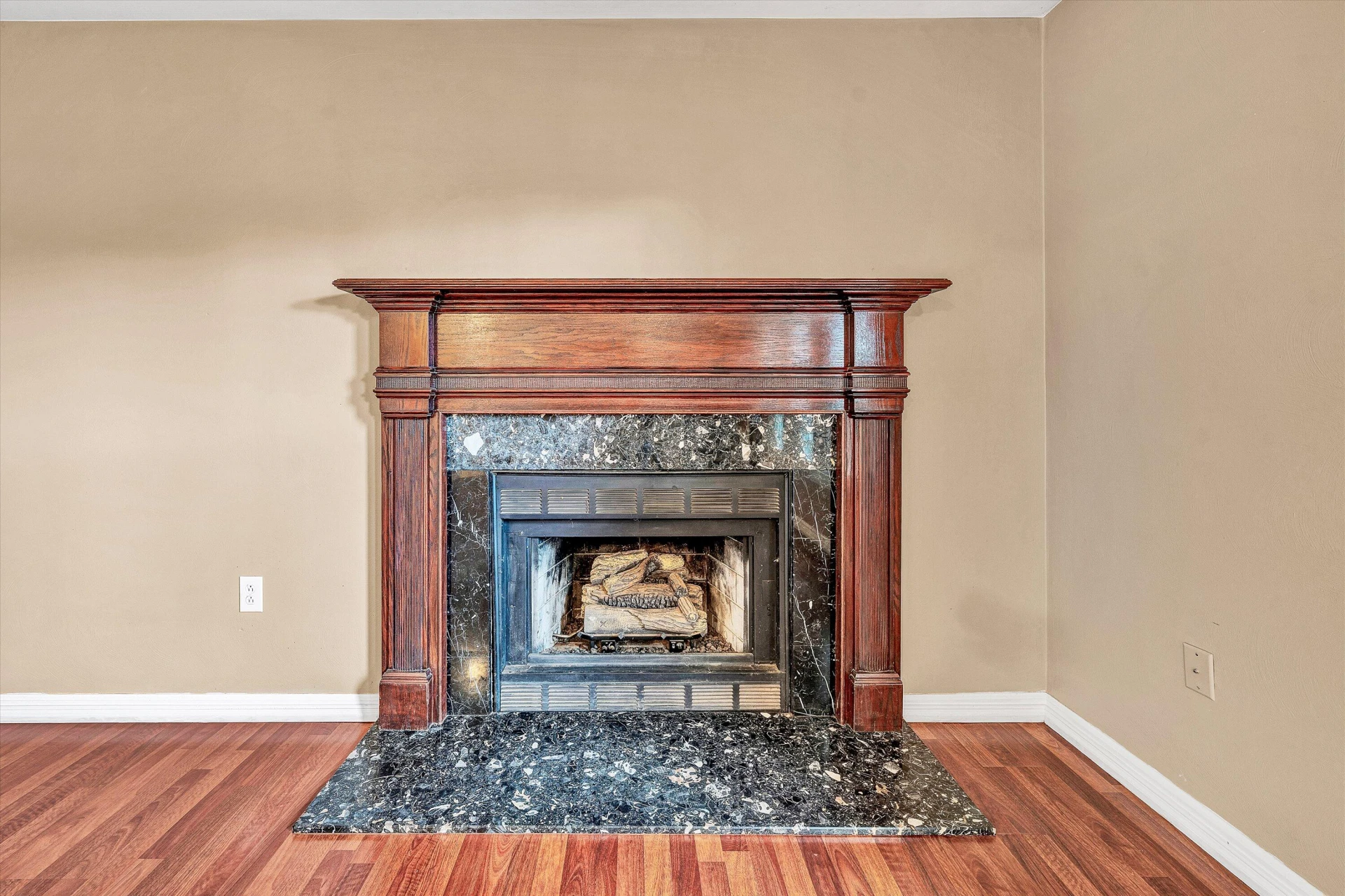 5110 Stewartsville RD - Photo 5