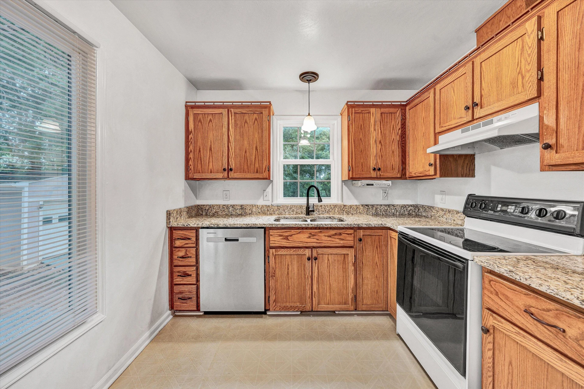 5110 Stewartsville RD - Photo 8
