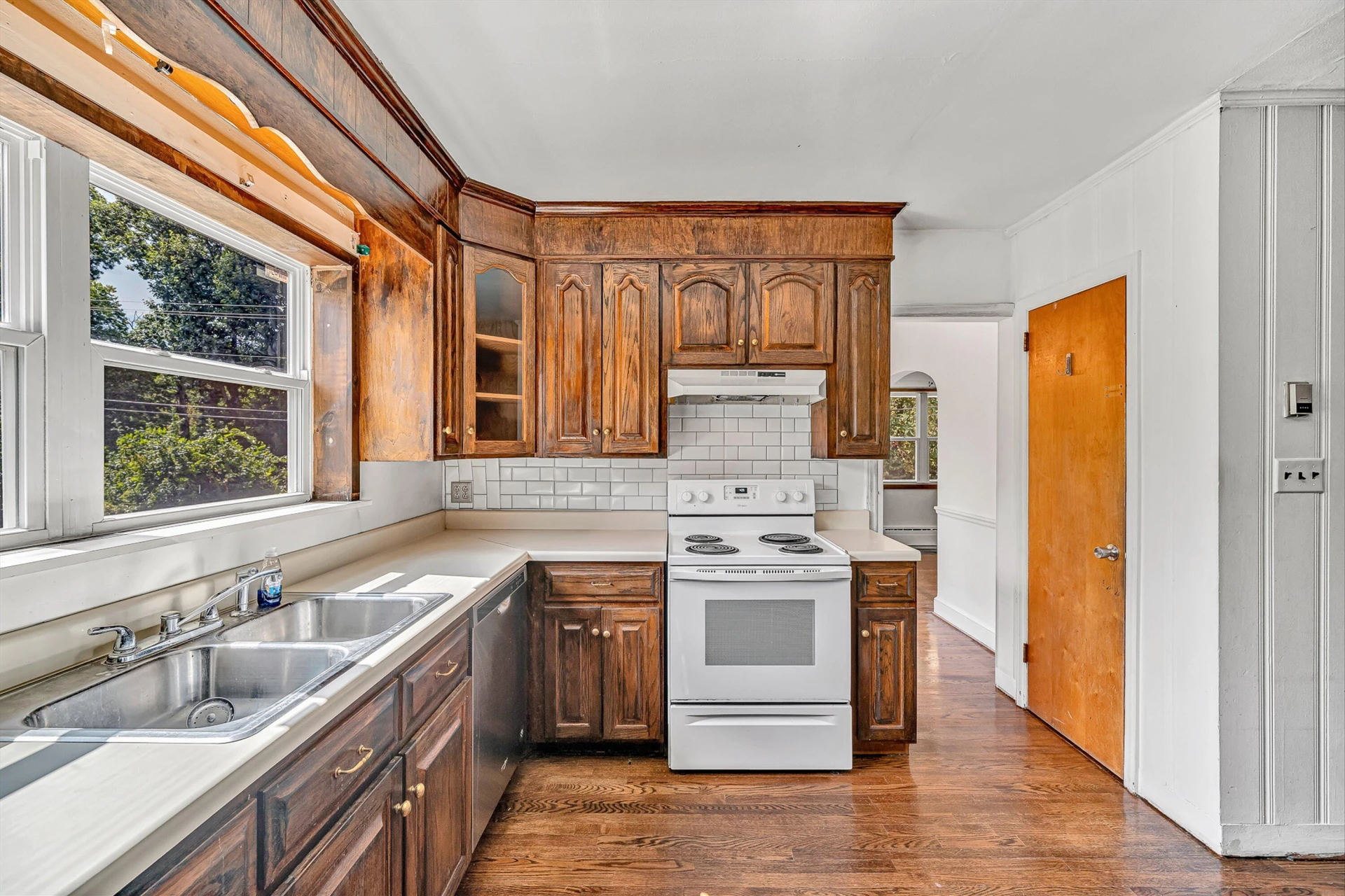 2362 W Riverside DR - Photo 12