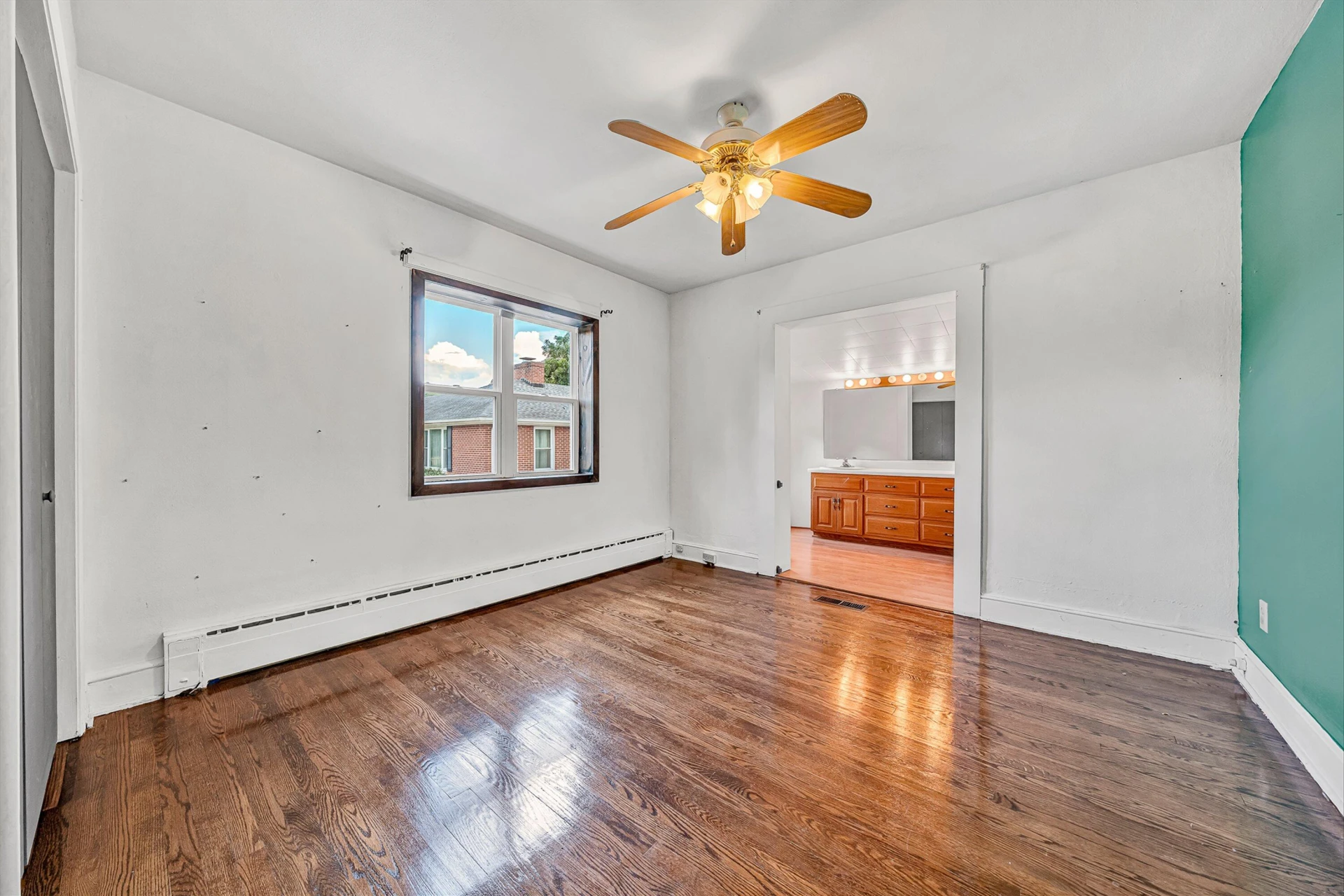 2362 W Riverside DR - Photo 17