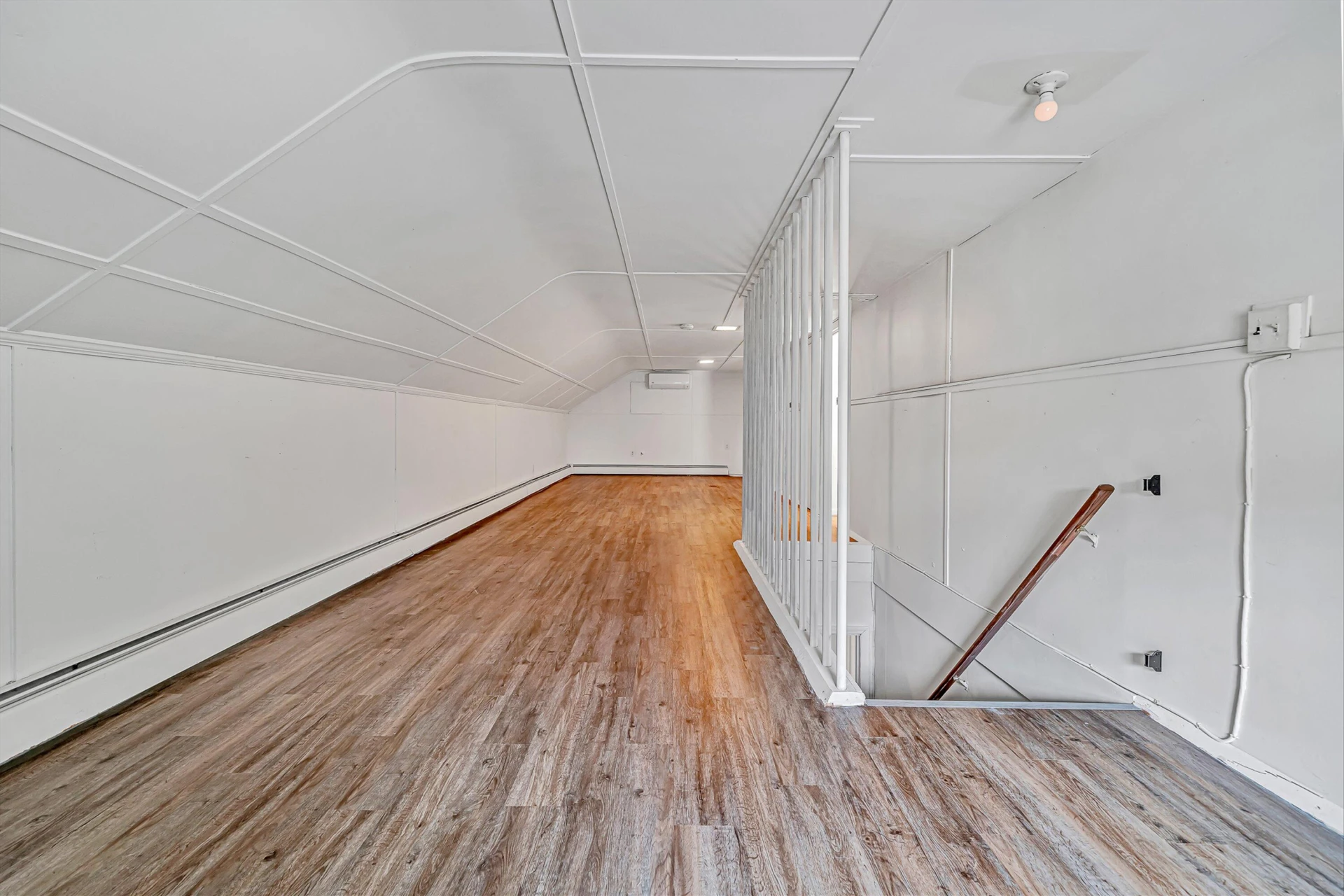 2362 W Riverside DR - Photo 20