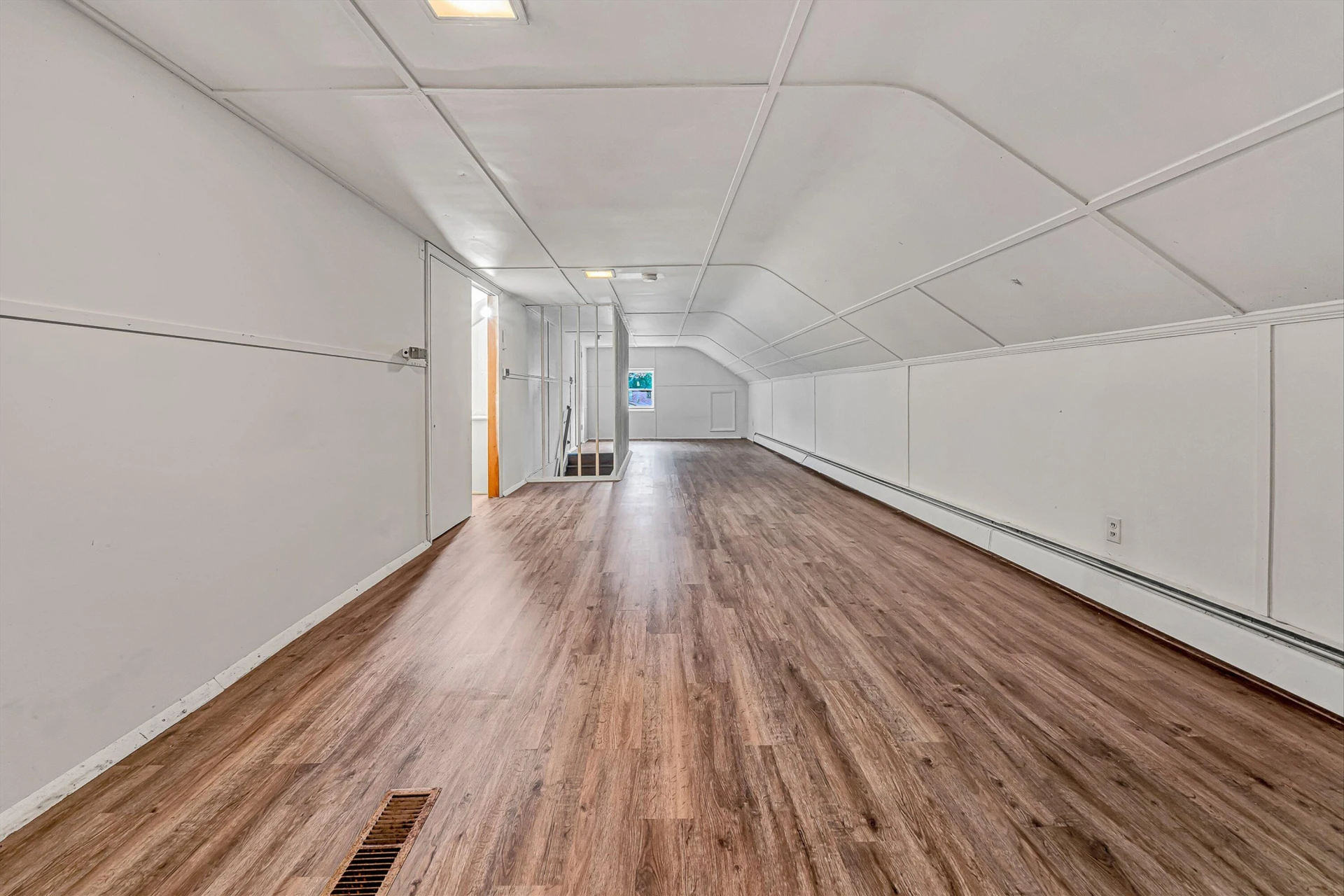 2362 W Riverside DR - Photo 22
