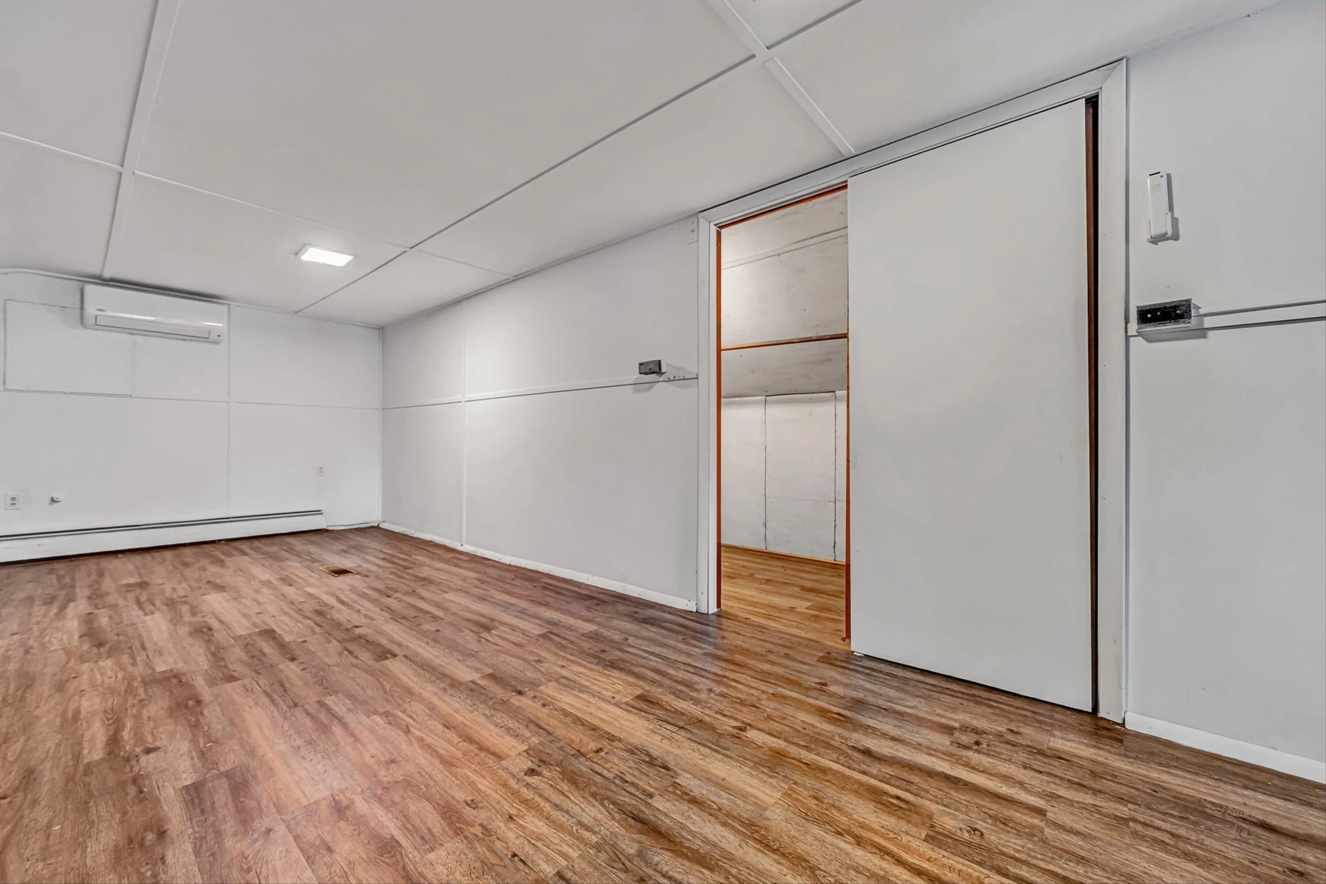 2362 W Riverside DR - Photo 25