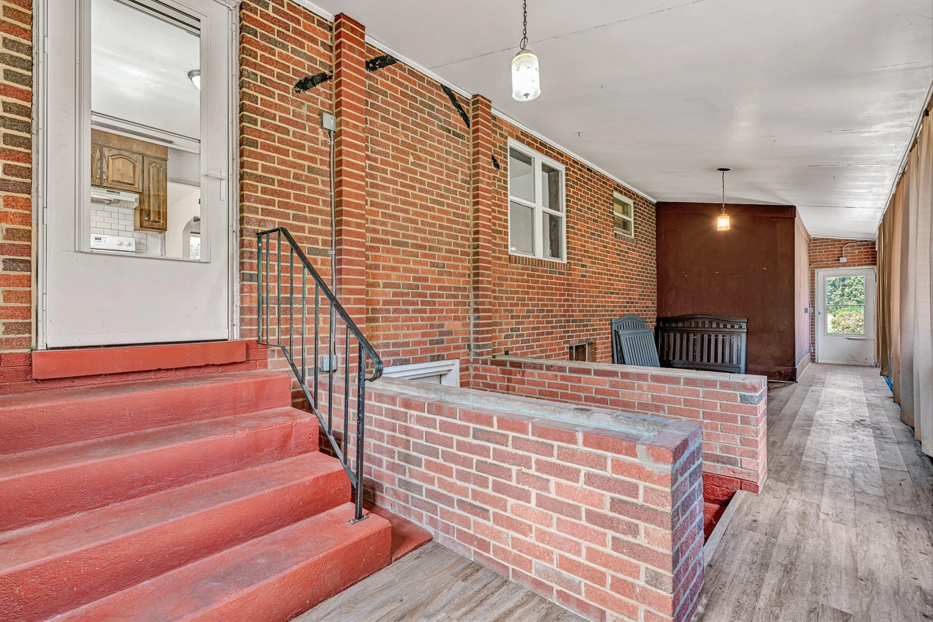 2362 W Riverside DR - Photo 30