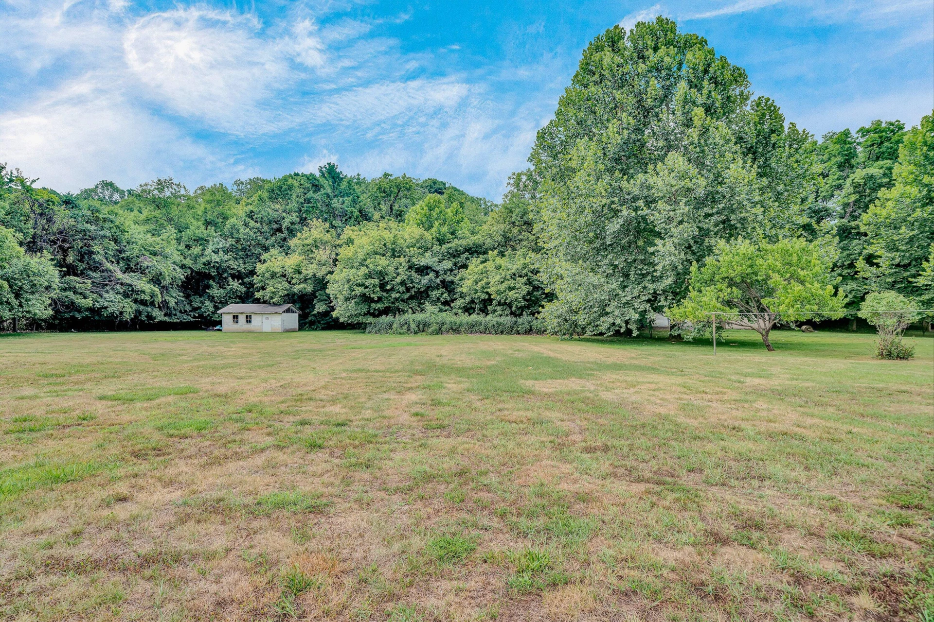2362 W Riverside DR - Photo 34
