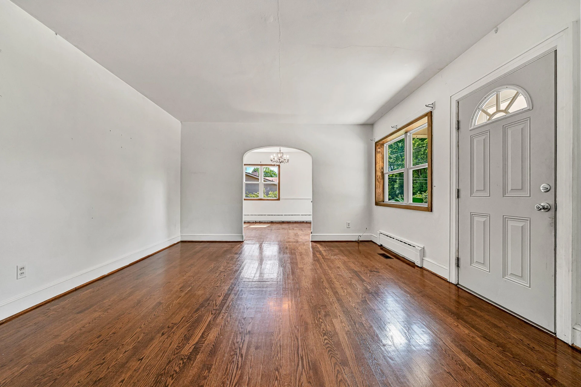 2362 W Riverside DR - Photo 6