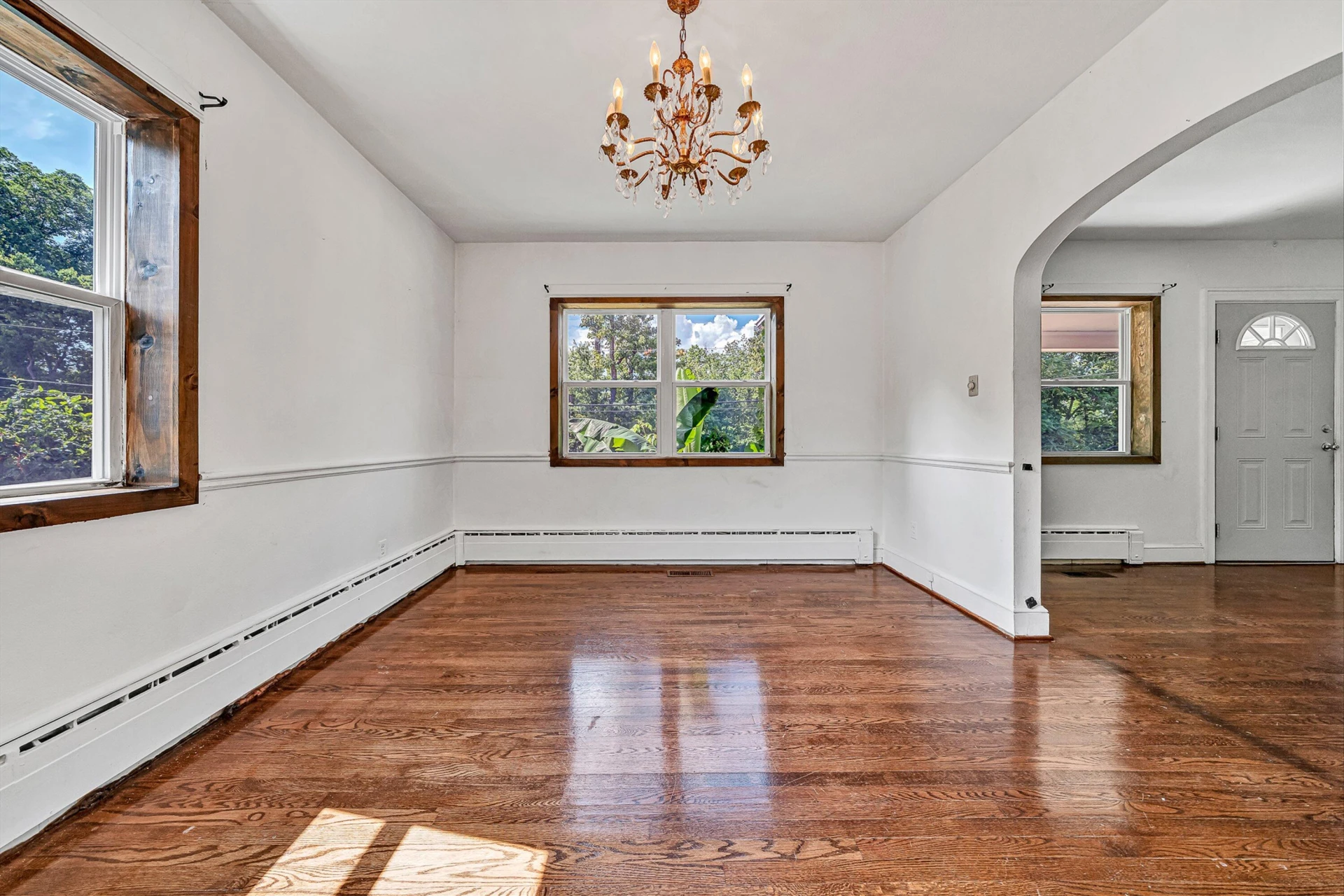 2362 W Riverside DR - Photo 9