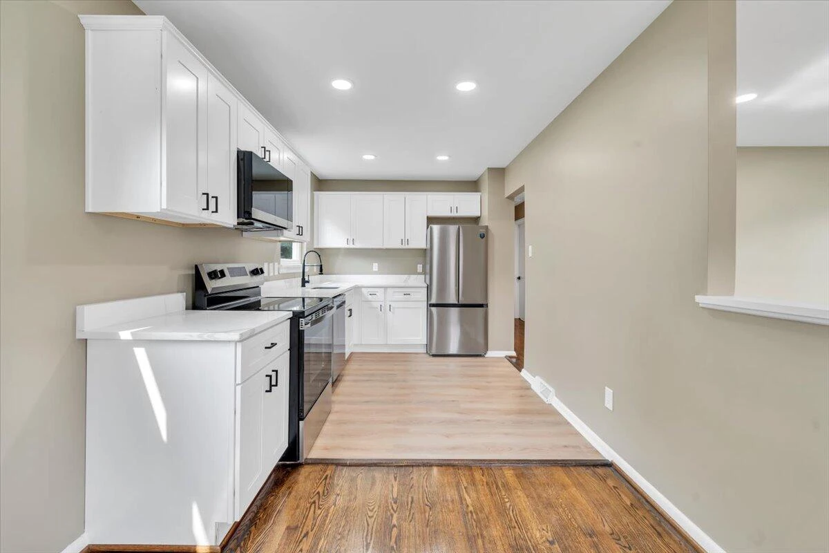 3818 Troutland AVE NW - Photo 15