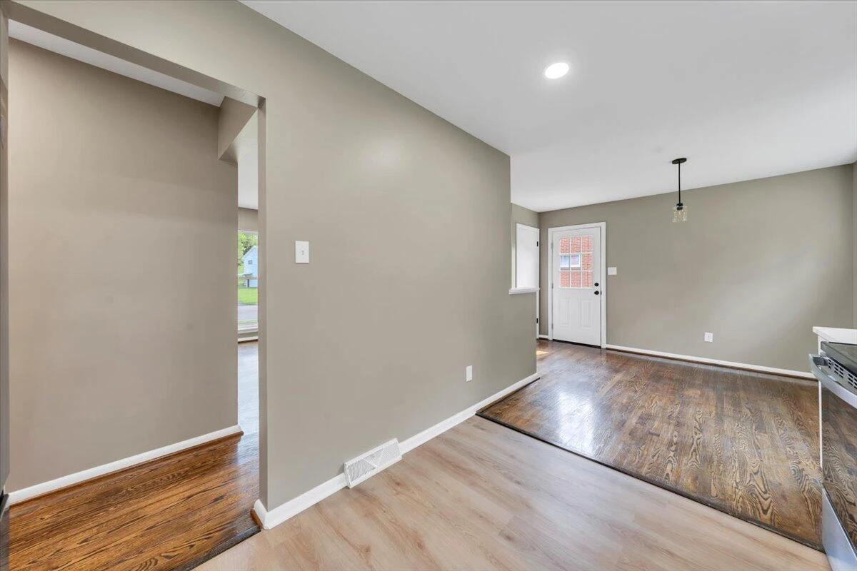 3818 Troutland AVE NW - Photo 17