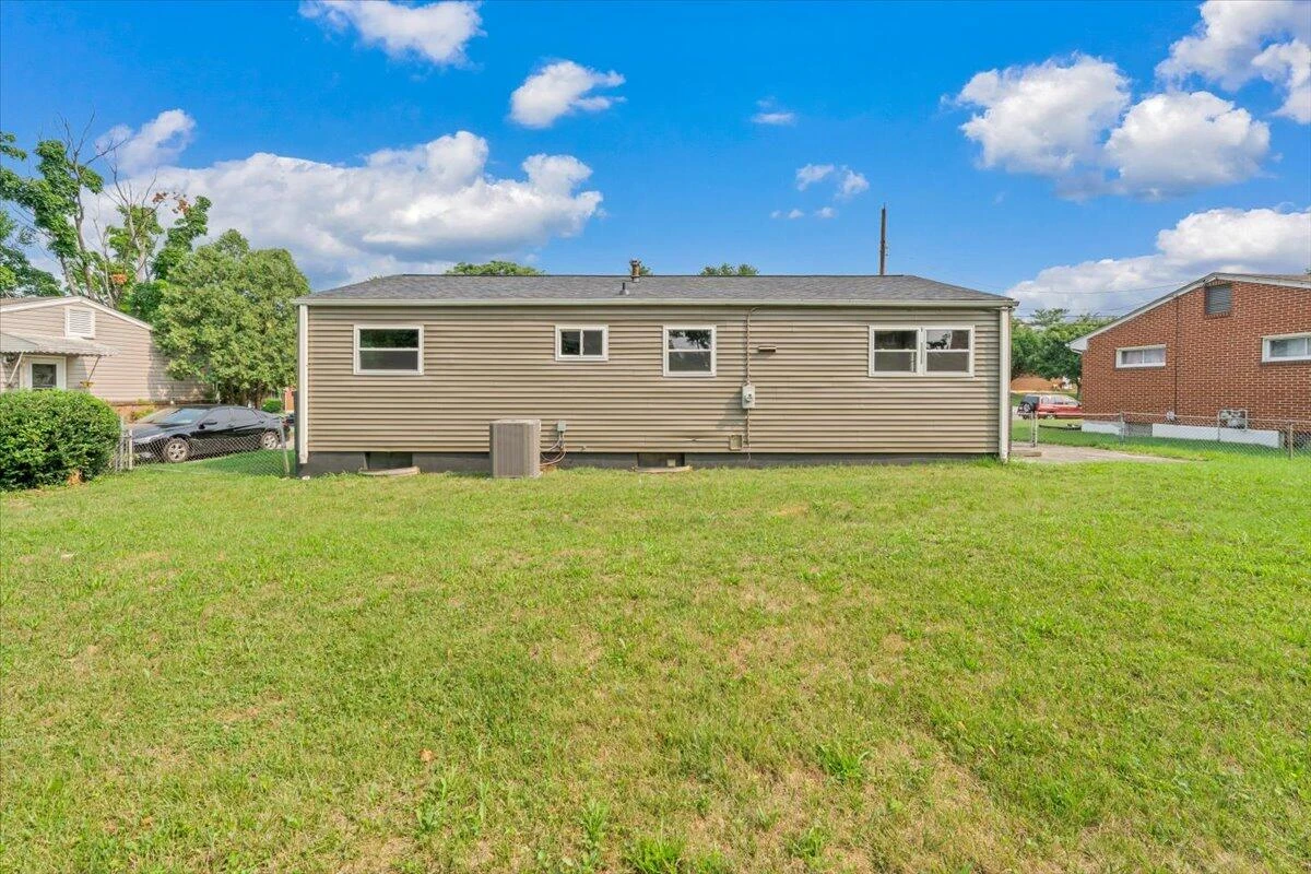 3818 Troutland AVE NW - Photo 35