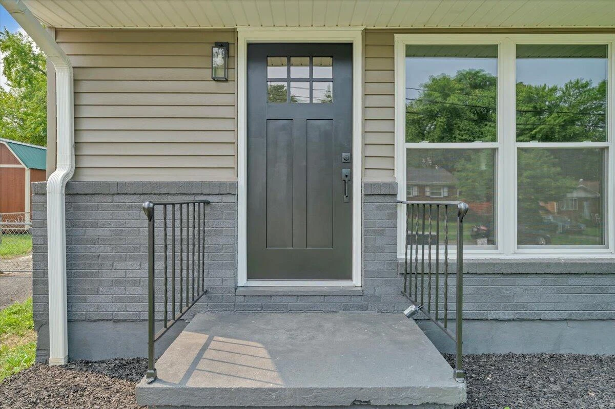 3818 Troutland AVE NW - Photo 6