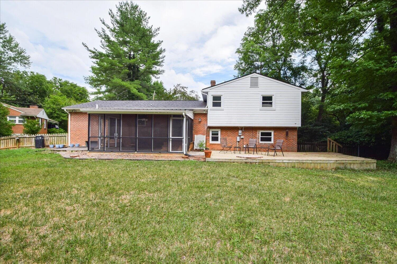 852 Austin AVE - Photo 22