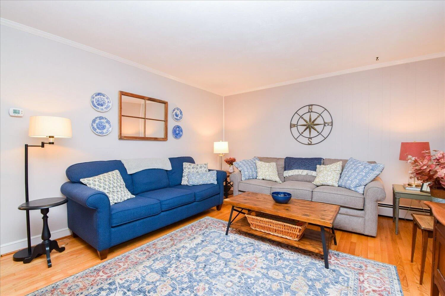 852 Austin AVE - Photo 4