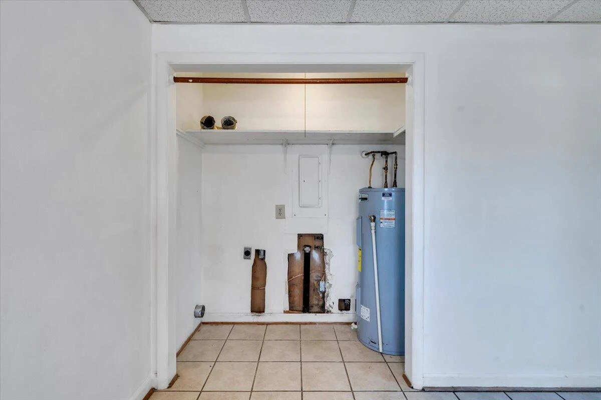 1016 Woodrow AVE SE - Photo 13