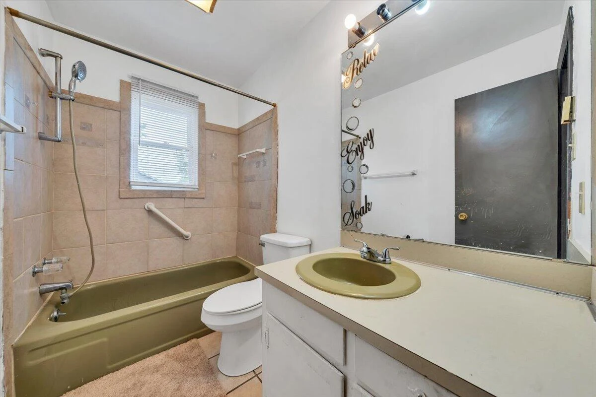 1016 Woodrow AVE SE - Photo 14