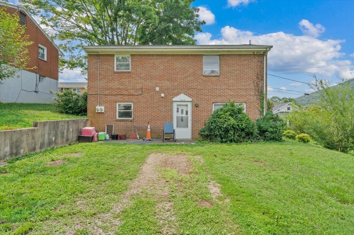 1016 Woodrow AVE SE - Photo 19