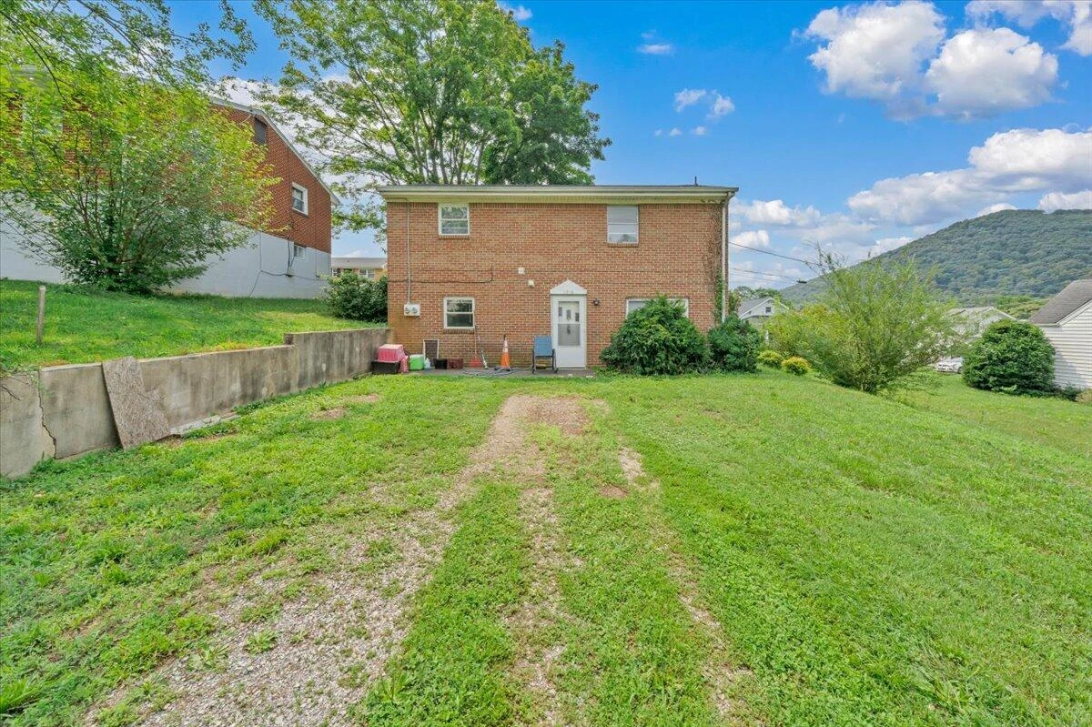 1016 Woodrow AVE SE - Photo 20