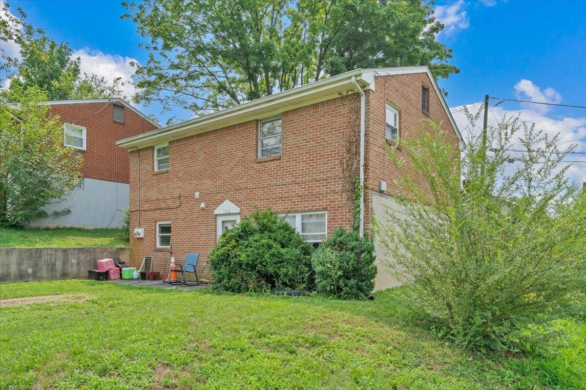 1016 Woodrow AVE SE - Photo 21
