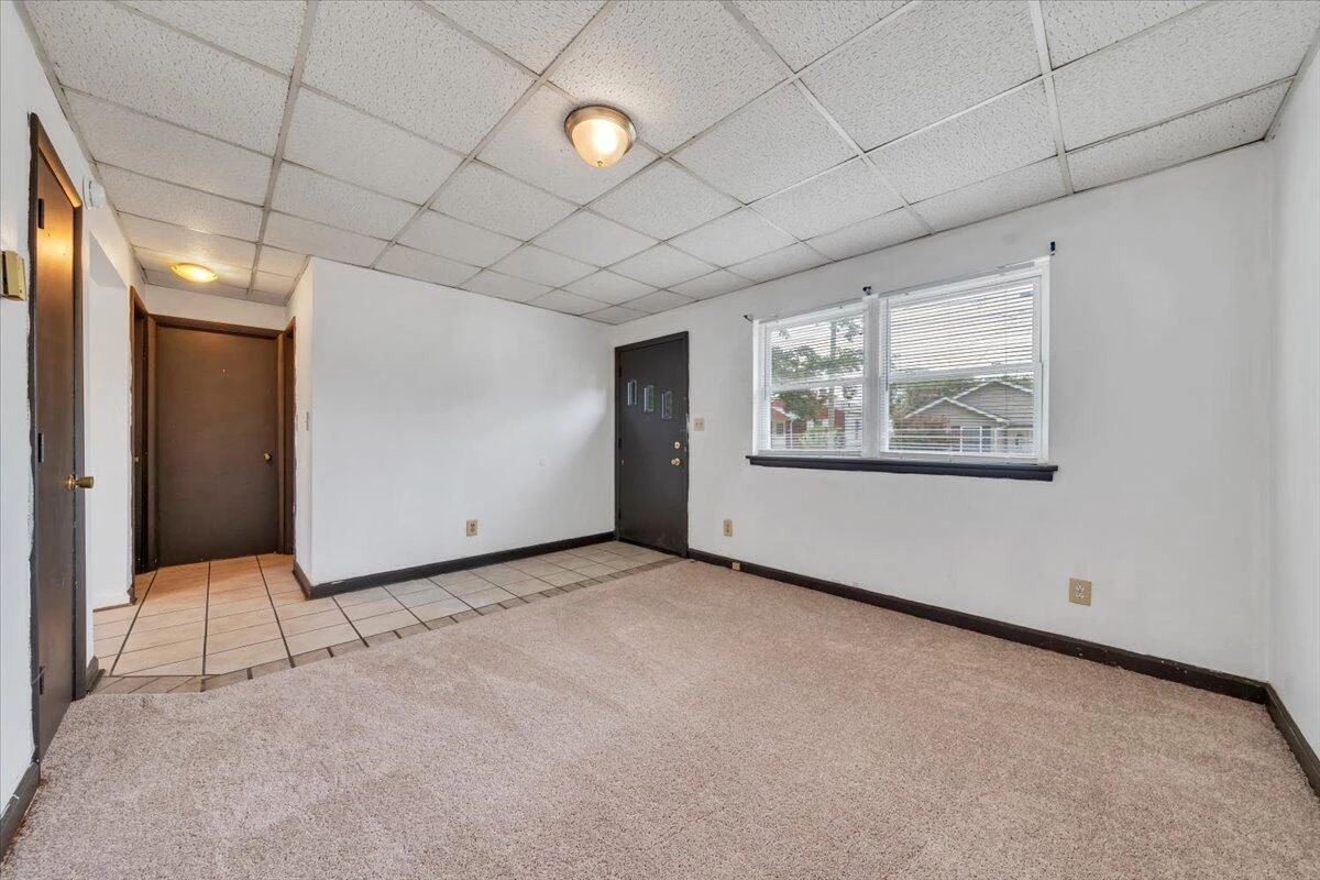 1016 Woodrow AVE SE - Photo 6