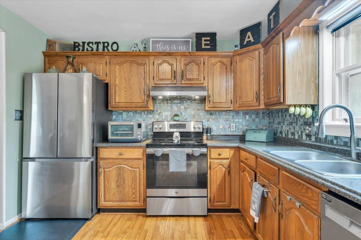 1112 Tipton AVE SE - Photo 13