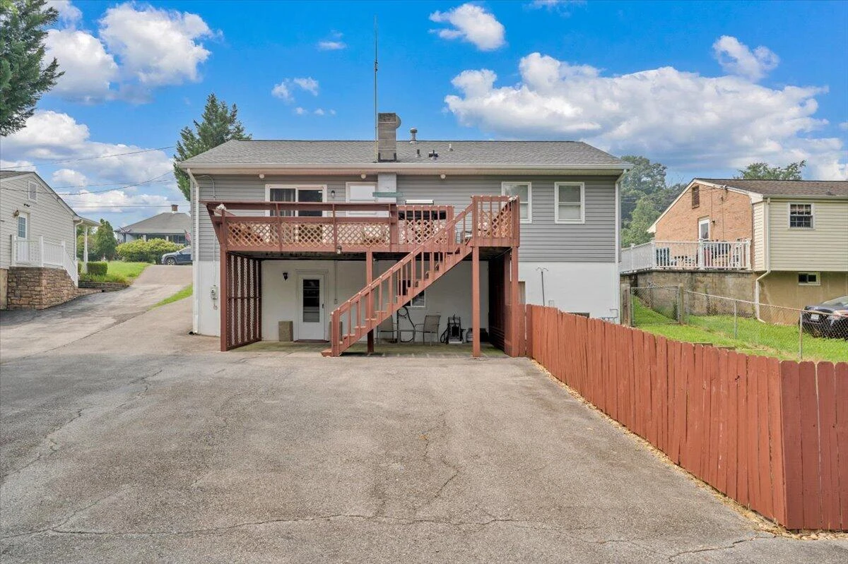 1112 Tipton AVE SE - Photo 45