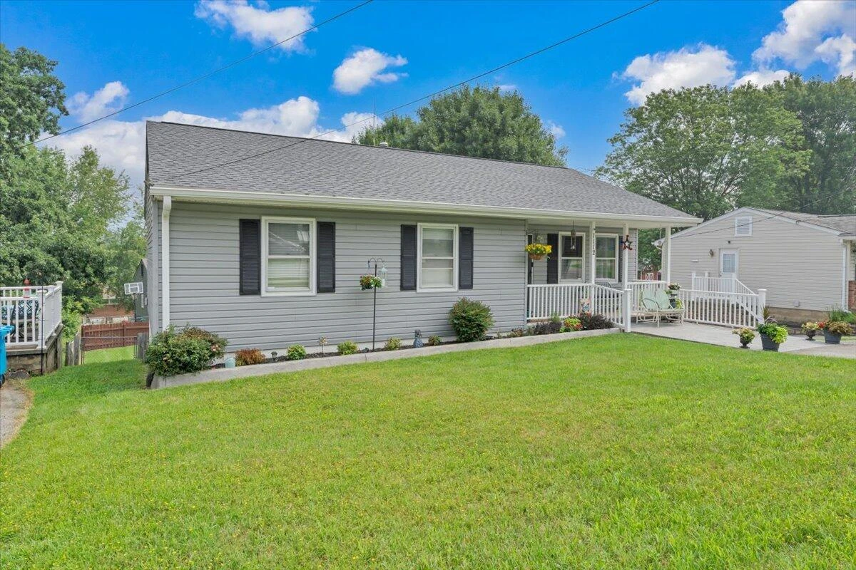 1112 Tipton AVE SE - Photo 53