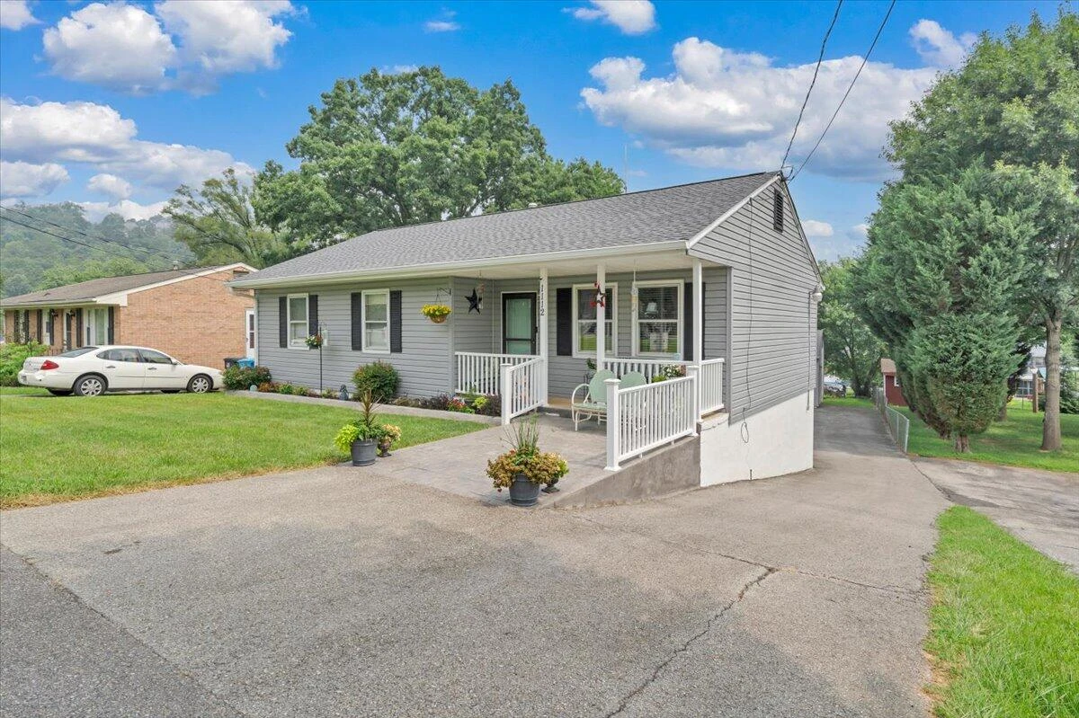 1112 Tipton AVE SE - Photo 57