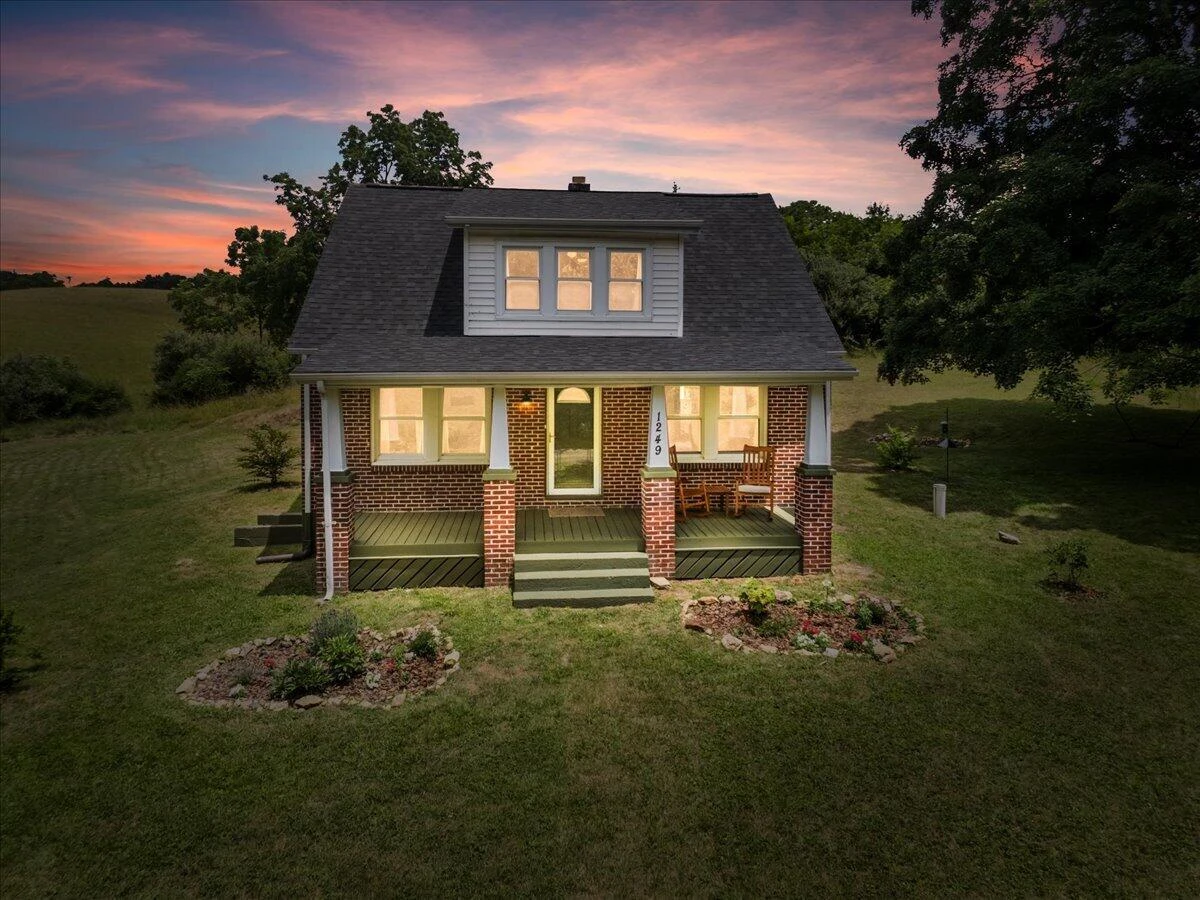 1249 Easy DR NW - Photo 2