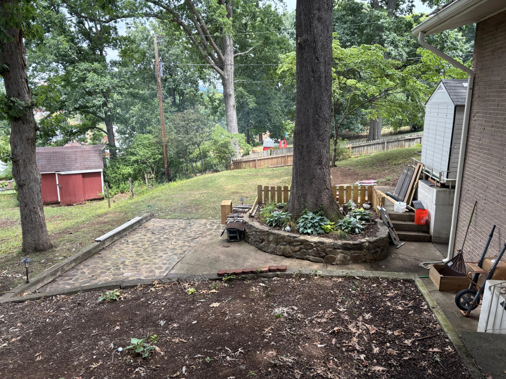 114 Maplelawn AVE NE - Photo 15