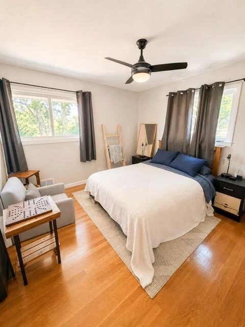114 Maplelawn AVE NE - Photo 2