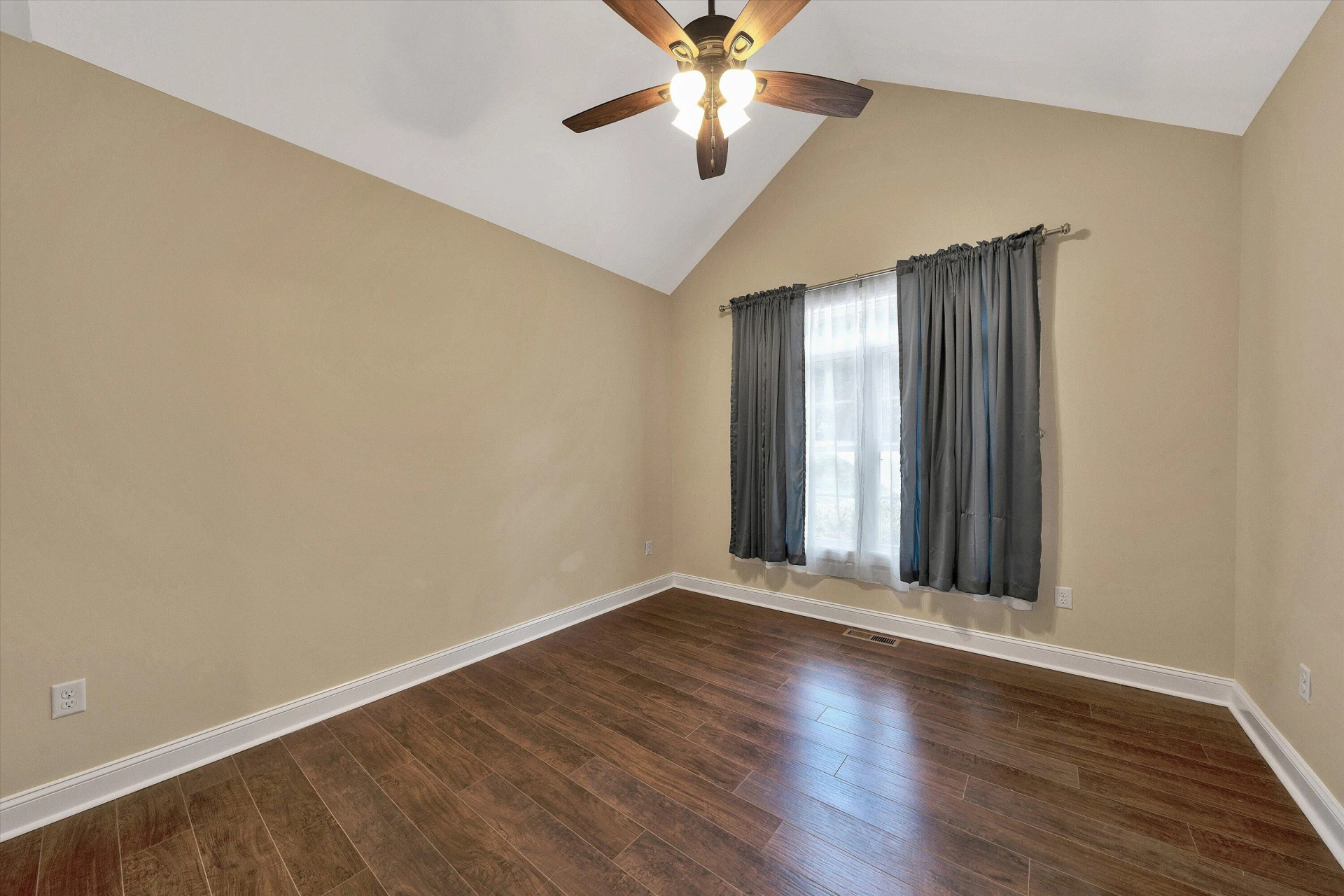 165 Peninsula DR - Photo 18
