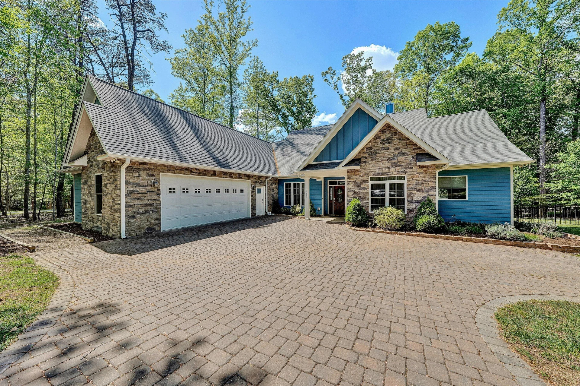 165 Peninsula DR - Photo 2