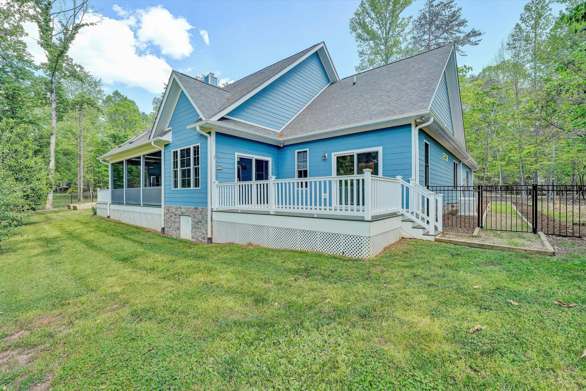 165 Peninsula DR - Photo 47