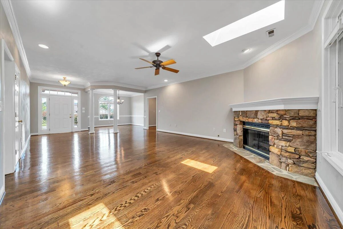 2512 Oak Ridge LN - Photo 13