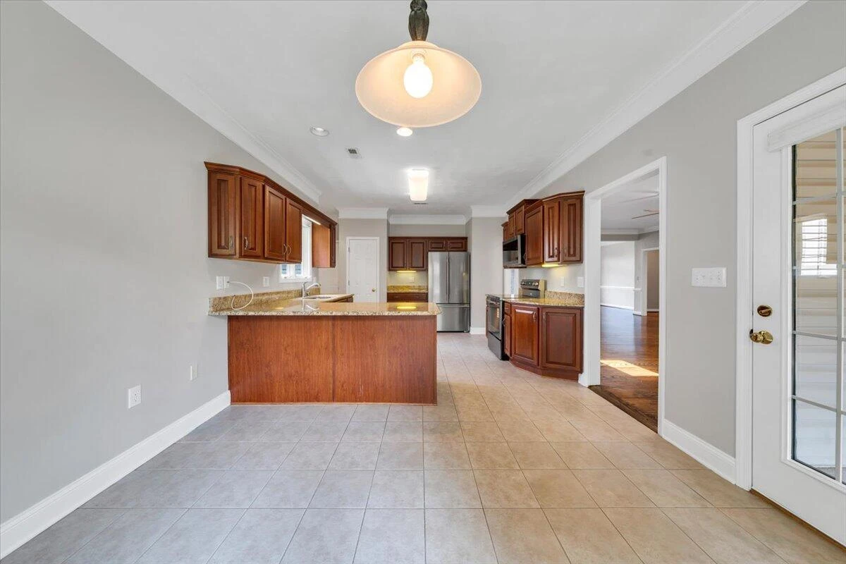 2512 Oak Ridge LN - Photo 21