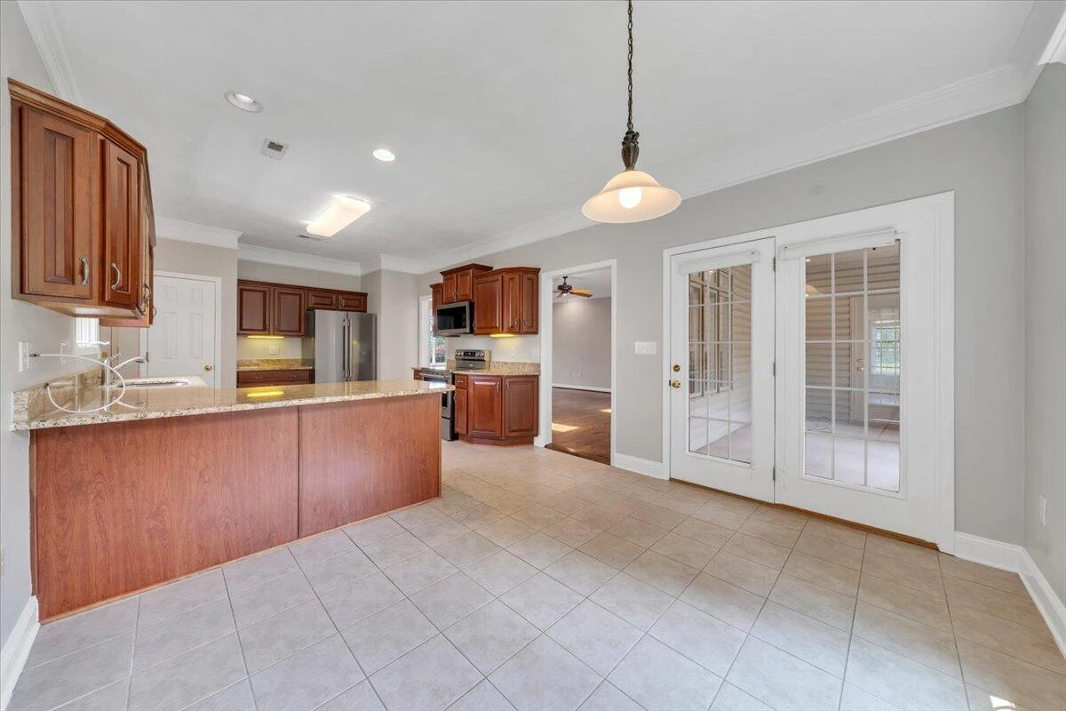 2512 Oak Ridge LN - Photo 22