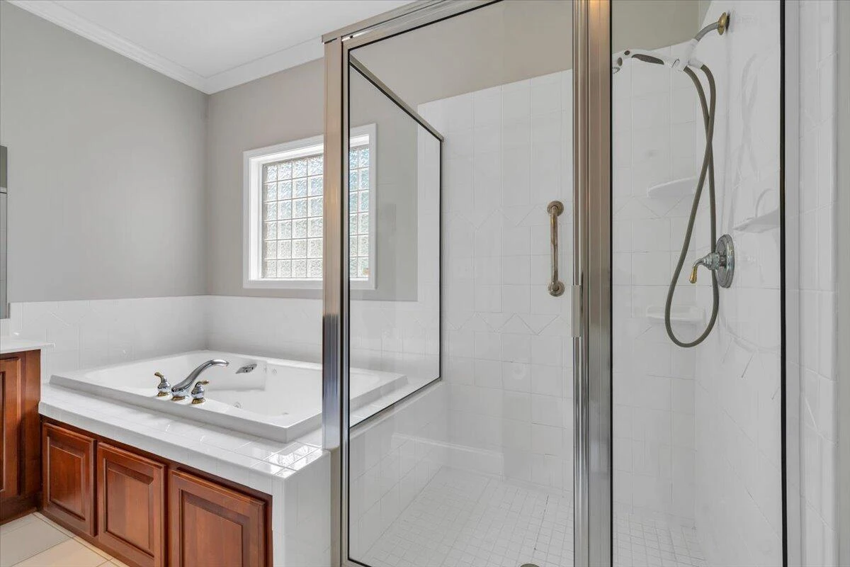 2512 Oak Ridge LN - Photo 33