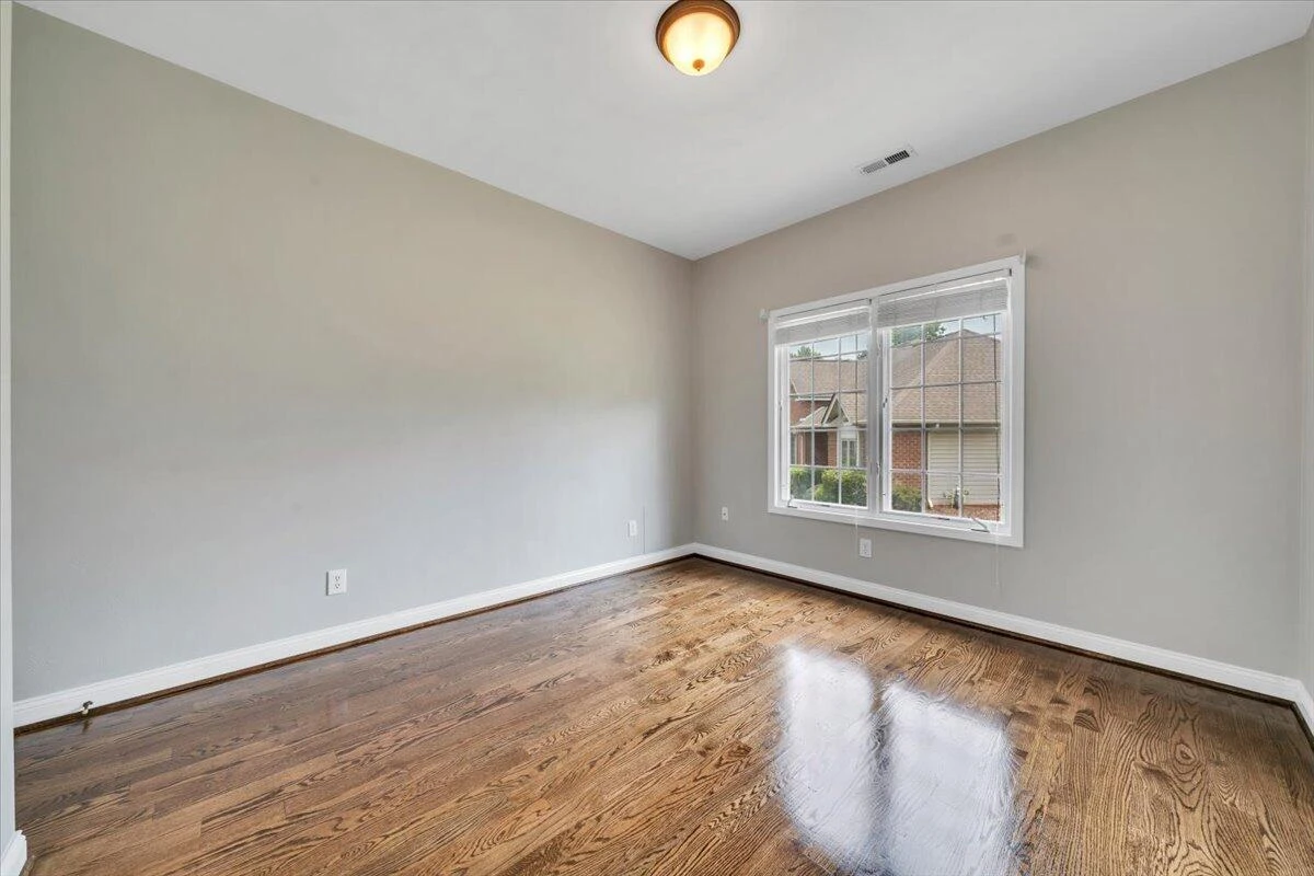2512 Oak Ridge LN - Photo 35