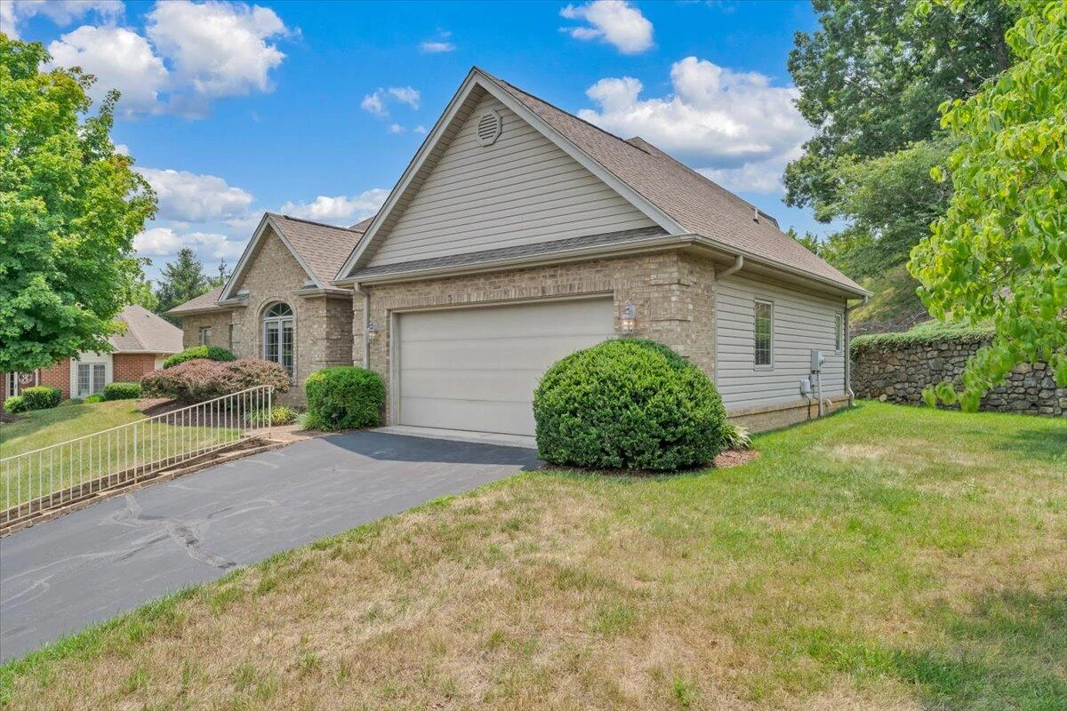 2512 Oak Ridge LN - Photo 45