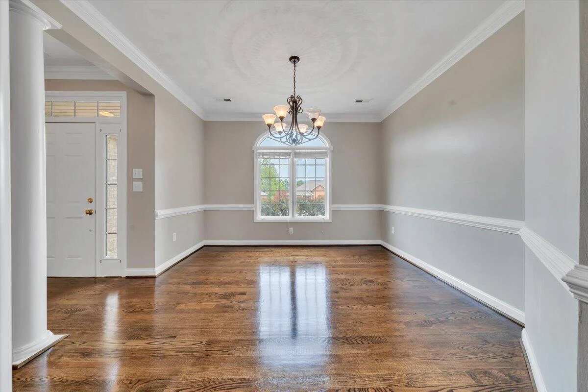 2512 Oak Ridge LN - Photo 5