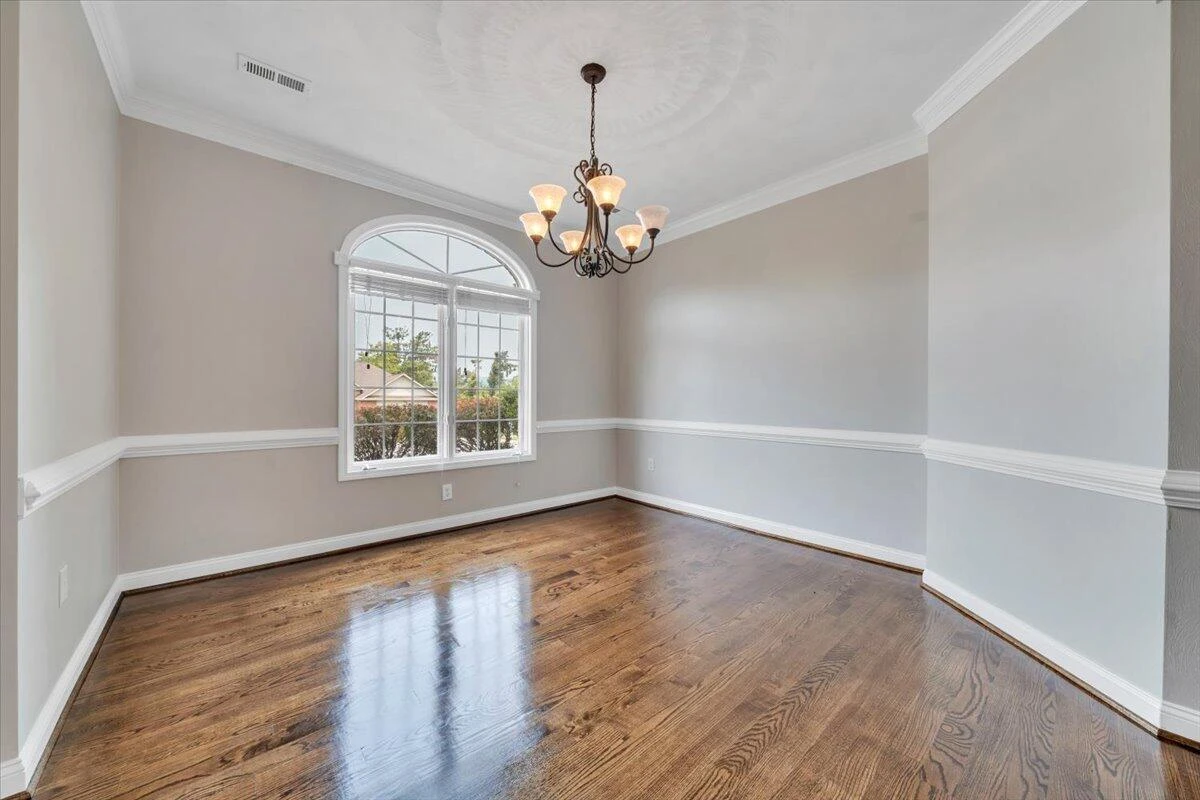 2512 Oak Ridge LN - Photo 6
