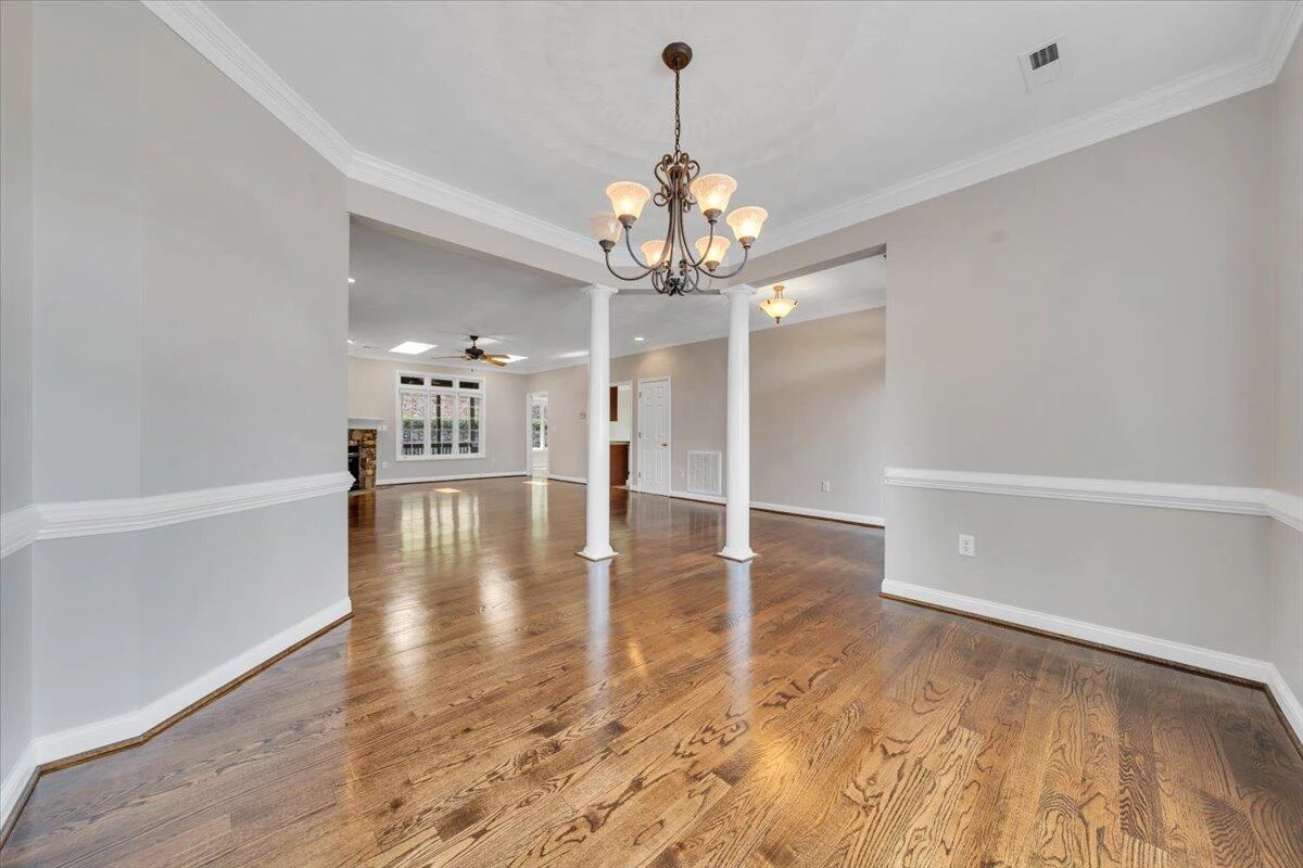 2512 Oak Ridge LN - Photo 7
