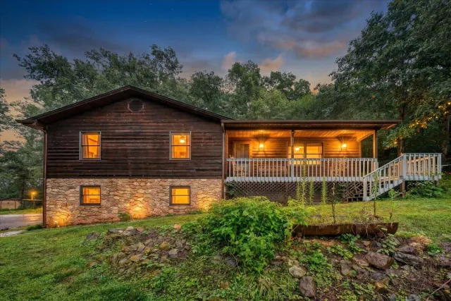 252 Copperfield RD, Wirtz, VA, 24184
