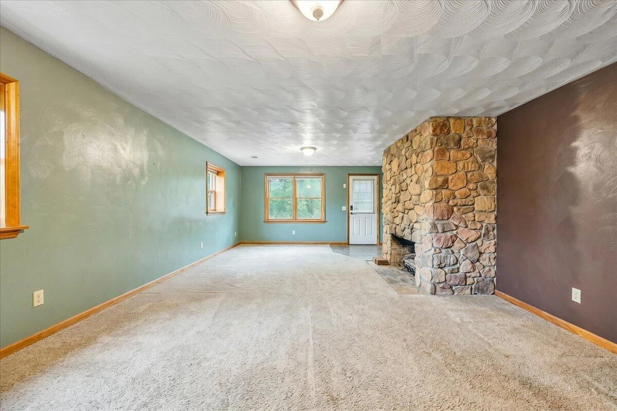 252 Copperfield RD - Photo 13